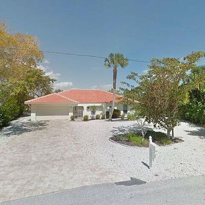 560 Boulder Dr, Sanibel, FL 33957