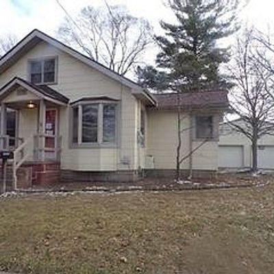 1116 Montrose St, Midland, MI 48640