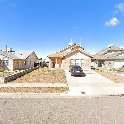 3293 Regal Banner Ln, El Paso, TX 79936