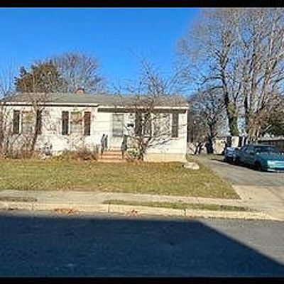 79 Seymour St, New Bedford, MA 02744