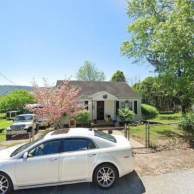 424 Bay St, Mount Carmel, TN 37645