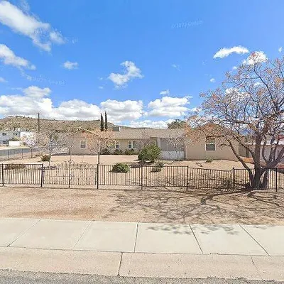 718 Grandview Ave, Kingman, AZ 86401