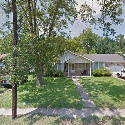 810 Hall St, Malvern, AR 72104