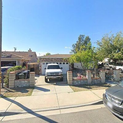 6590 Cherimoya Ave, Fontana, CA 92336