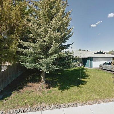 4423 Meadows Dr, Klamath Falls, OR 97603