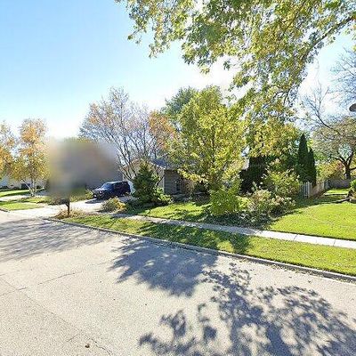 1137 La Fayette Dr, South Elgin, IL 60177