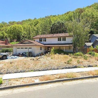 1 Valleystone Dr, San Rafael, CA 94903