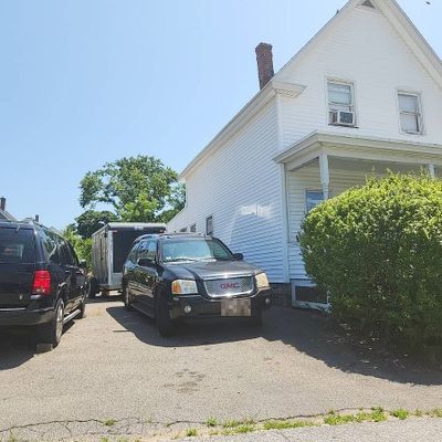 10 Vincent St, Lowell, MA 01850