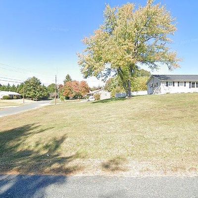 102 Lincoln Dr, Chestertown, MD 21620