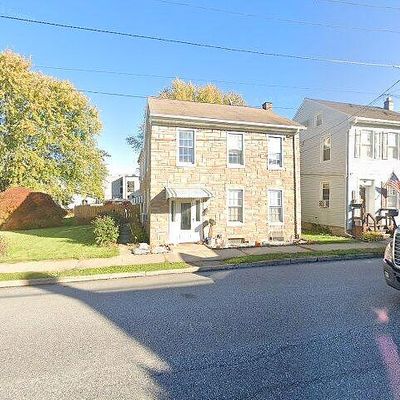 106 S College St, Myerstown, PA 17067
