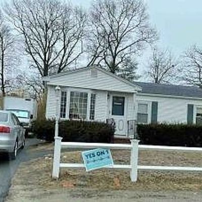 124 Magoun Ave, Brockton, MA 02301