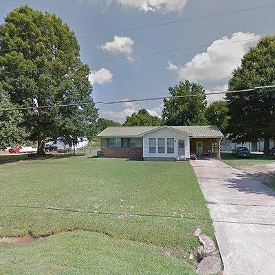 1255 Rich Rd, Savannah, TN 38372