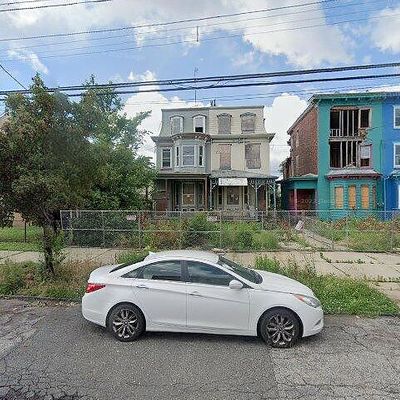 126 State St, Camden, NJ 08102