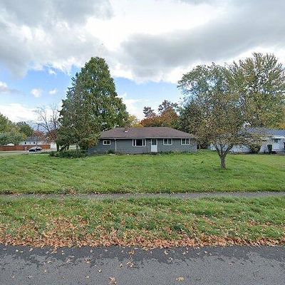 13101 Harper Rd, Strongsville, OH 44149