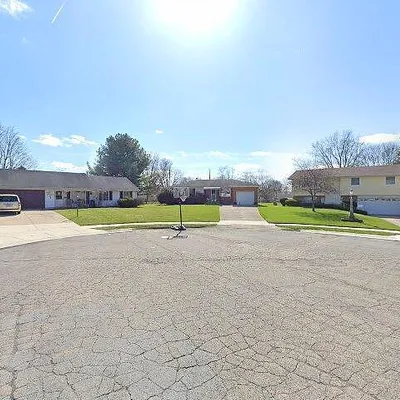 1315 Skyline Ln, Springfield, OH 45505