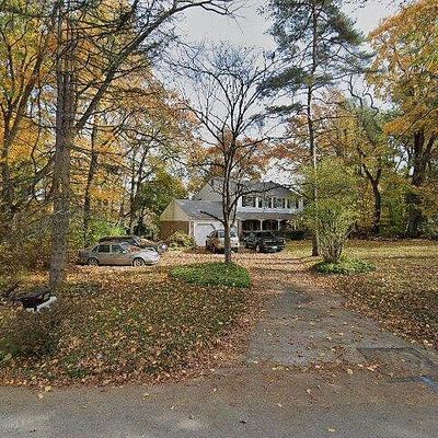 11 Harvey Ln, Malvern, PA 19355