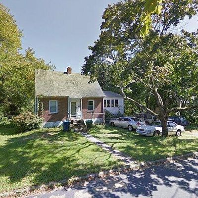 15 Highland Dr, Waterford, CT 06385