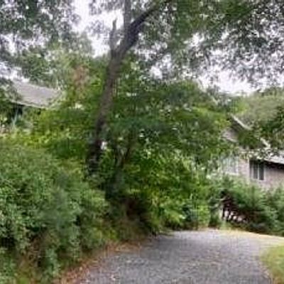 15 Pleasant Bay Rd, Harwich, MA 02645