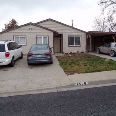 1516 Comstock Dr, Yreka, CA 96097