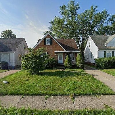15500 Maplewood Ave, Maple Heights, OH 44137
