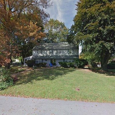 1601 Robin Rd, Coatesville, PA 19320