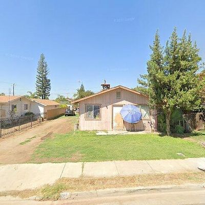 165 N Pepper St, Woodlake, CA 93286