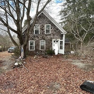 135 Plymouth St, Carver, MA 02330