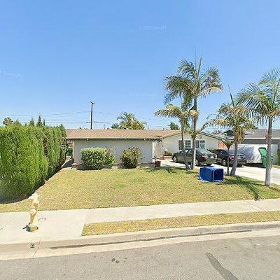 13592 Olympus Dr, Westminster, CA 92683