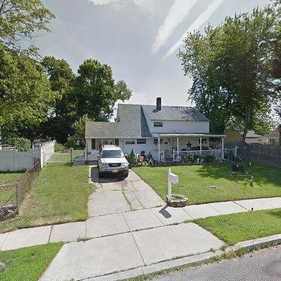 141 Ivy Hill Rd, Levittown, PA 19057
