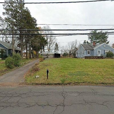 189 Sackett Point Rd, North Haven, CT 06473