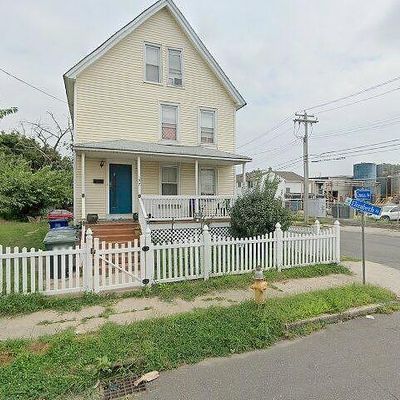 197 Elizabeth St, Bridgeport, CT 06610