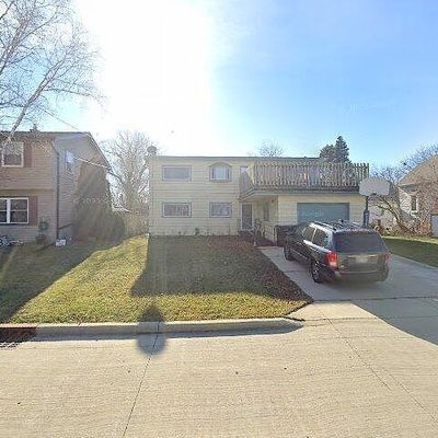 2047 E Leroy Ave, Saint Francis, WI 53235