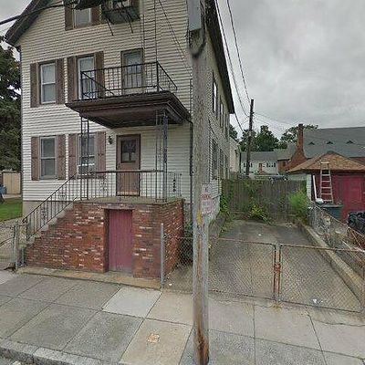 207 State St, New Bedford, MA 02740