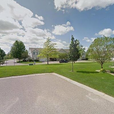 2075 Mockingbird Ave, Shakopee, MN 55379