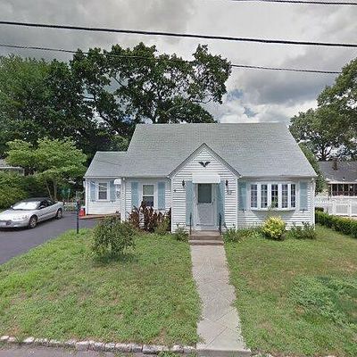 23 Brookfield Dr, Cranston, RI 02920