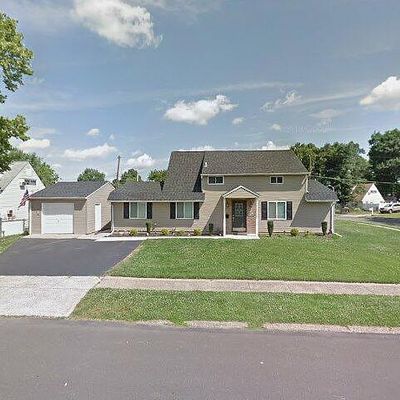 25 Inland Rd, Levittown, PA 19057