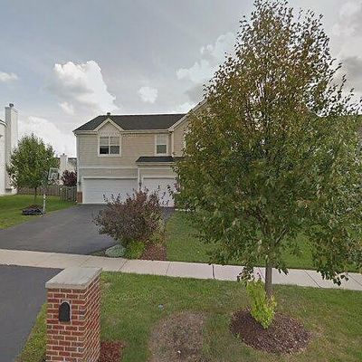 252 Laurel Ln, West Chicago, IL 60185