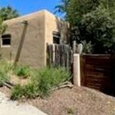 215 Calle Roble, Santa Fe, NM 87501