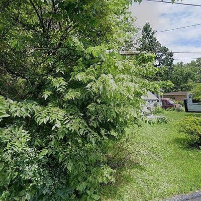 223 Delaware Ln, Whitehall, PA 18052