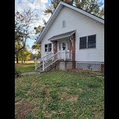 3 Cedar St, Pana, IL 62557