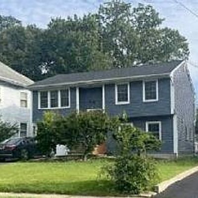 321 Penfield Pl, Dunellen, NJ 08812