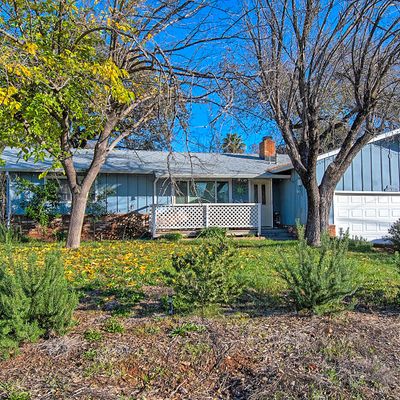 2687 Kenco Ave, Redding, CA 96002