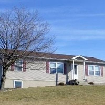 28 Burns Rd, Spring Grove, PA 17362