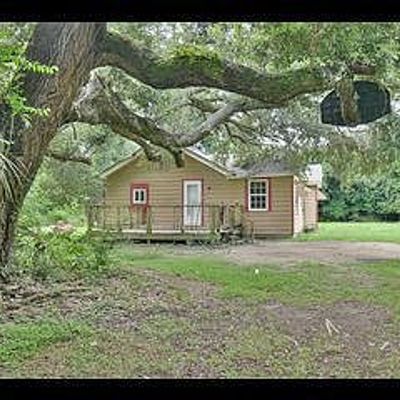 28 Mattis Dr, Saint Helena Island, SC 29920