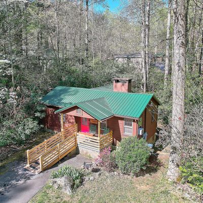 290 Twinbrook Ln, Maggie Valley, NC 28751