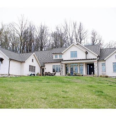 3994 Kozy Korner Rd, Center Valley, PA 18034