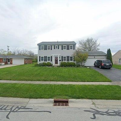 418 Overlook Dr, Waterville, OH 43566