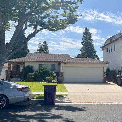 3366 Lees Ave, Long Beach, CA 90808