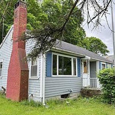 5 W Parish Ln, Gloucester, MA 01930