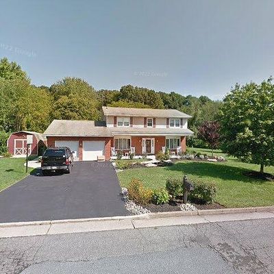 425 Oxford Dr, Bethlehem, PA 18017